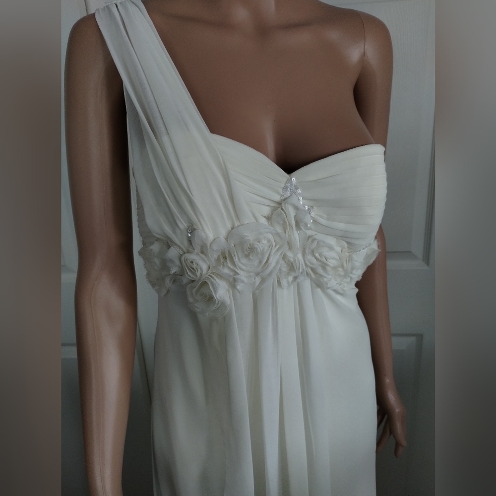 LM Collection By Mignon Elegant Ivory One-Shoulder Gown 10